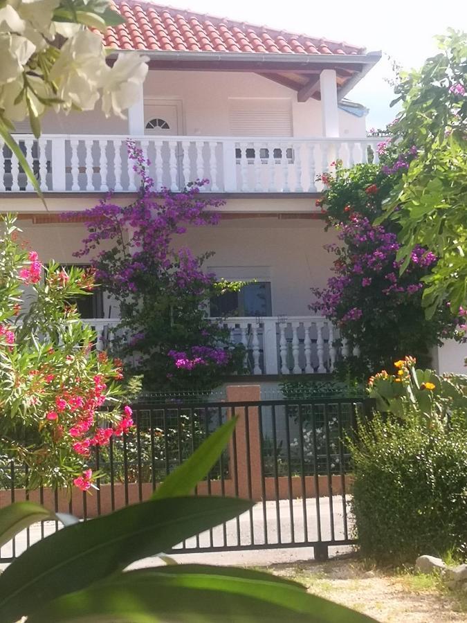 Apartment Ana غورني كارين المظهر الخارجي الصورة